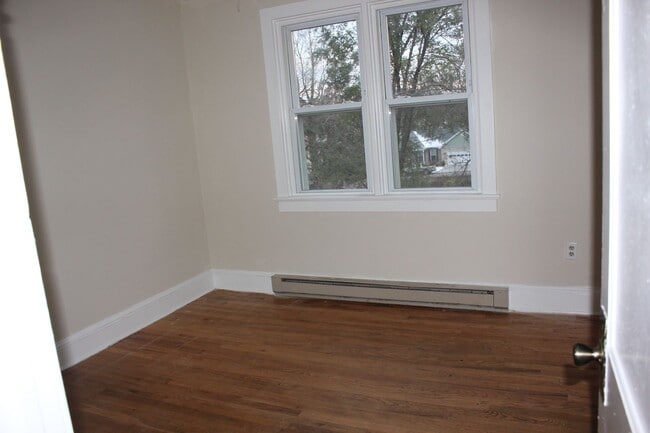 Photo - Apartment for Rent in Woodstock