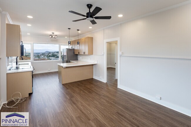 Photo - 2130 Skyline Dr