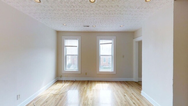 Photo - 79 E 7th Ave