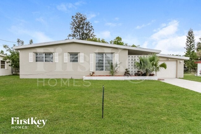 Building Photo - 22363 Catherine Ave