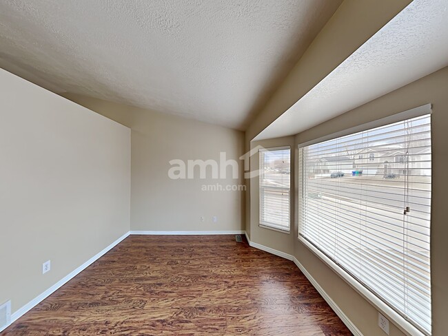 Photo - 120 S 1660 W