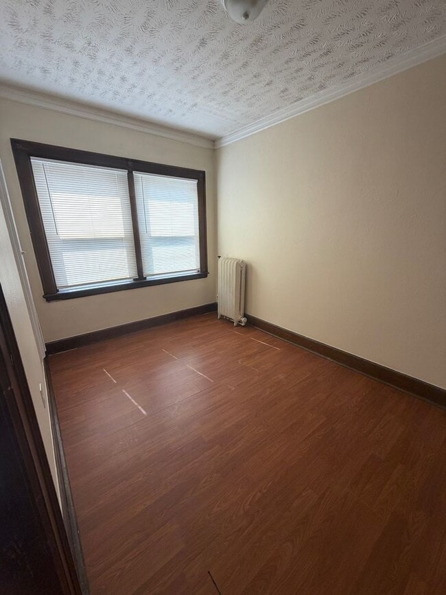 Photo - Whitestone Manor Apartments