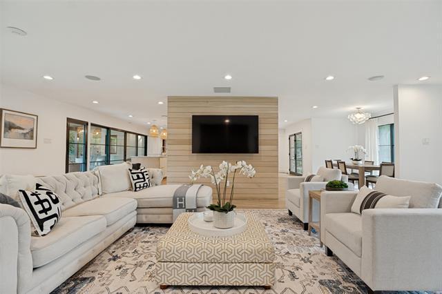 4325 Pomona Rd