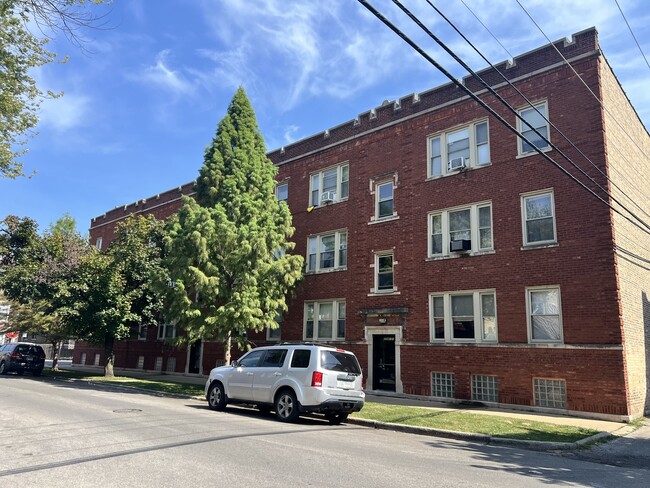 Building Photo - 2749 N Monticello Ave Rental