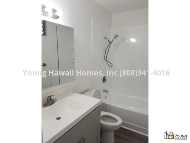 Photo - Nice Studio unit located behind Puck's Alley and close to UH.  Water &amp; Sewer included.
