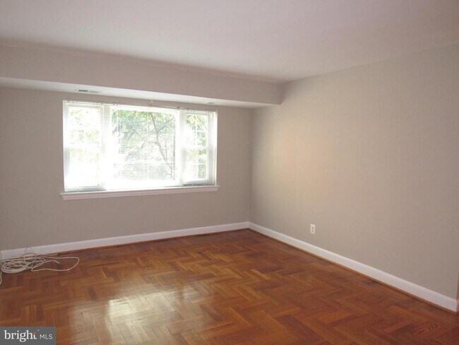 Photo - 1311 N Ode St Unidad 612