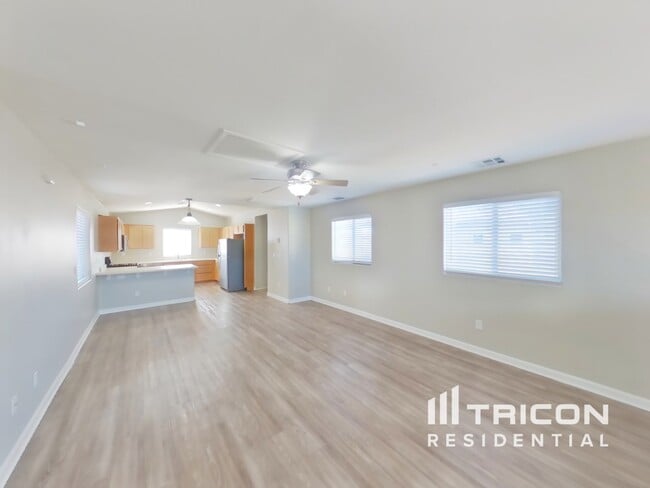 Photo - 3613 E Carisbrook Dr