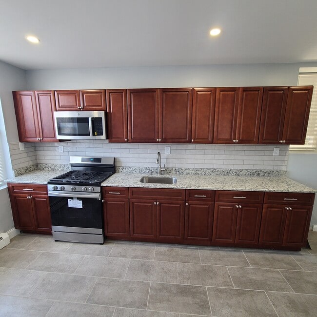 Photo - 6117 Monitor Plz Unidad 2