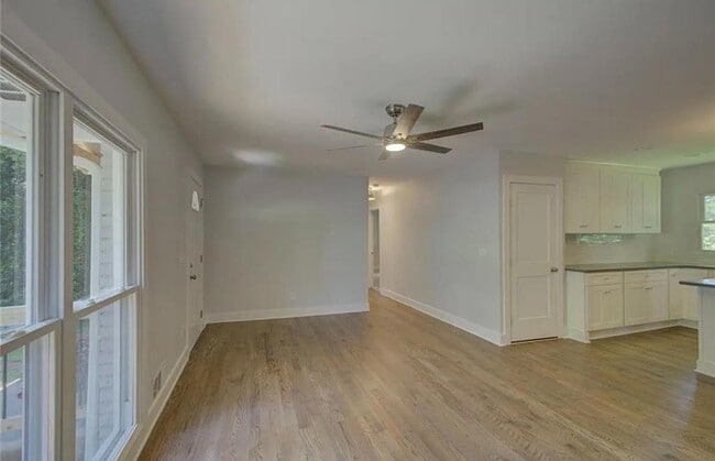 Photo - 985 Frontier Trail SW