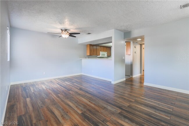 Building Photo - 6750 Del Rey Ave Unit 267