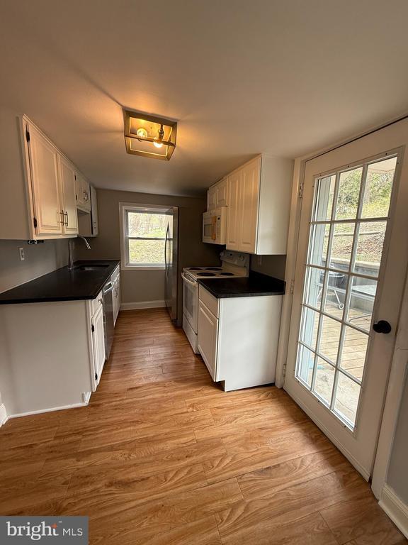 Building Photo - 123 Brunswick Ave Rental