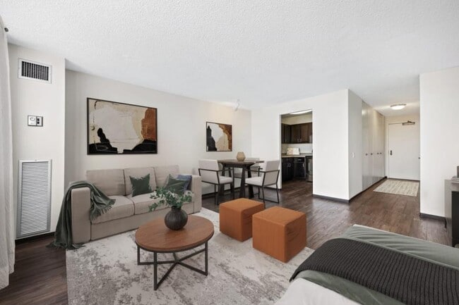 Photo - 1 bedroom in Chicago IL 60661 Unit 1-1704