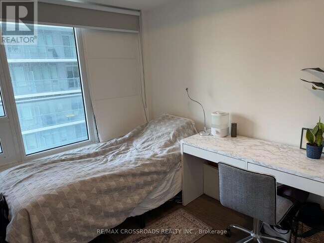 Photo - 195 Redpath Ave Unité 1913