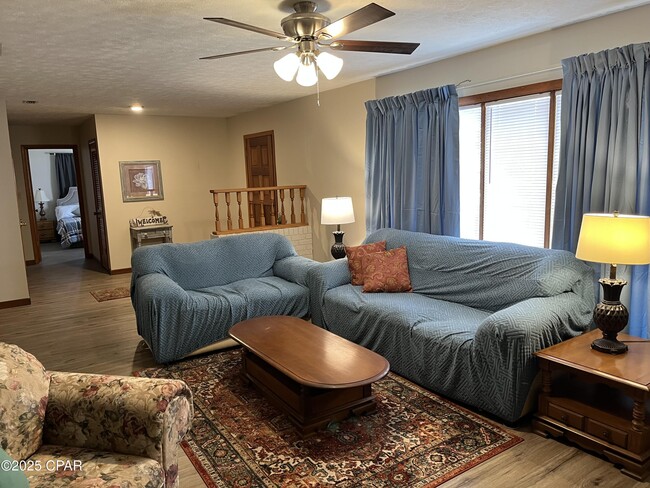 Photo - 214 San Gabriel St