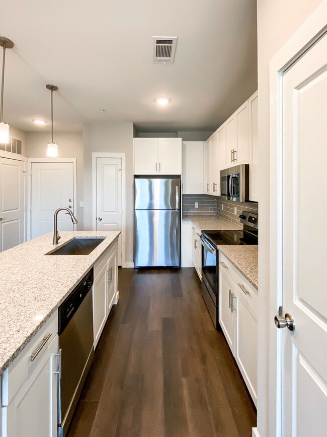 Photo - 1912 N Beckley Ave Condo Unit 3045