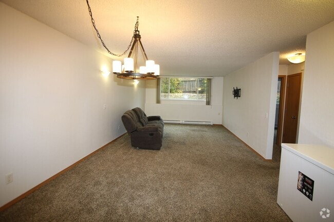 Building Photo - 2 Bed, 1 Bath Condo in West Anchorage!