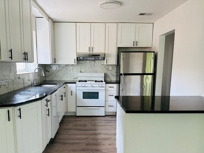 Photo - 8638 Trumbull Ave