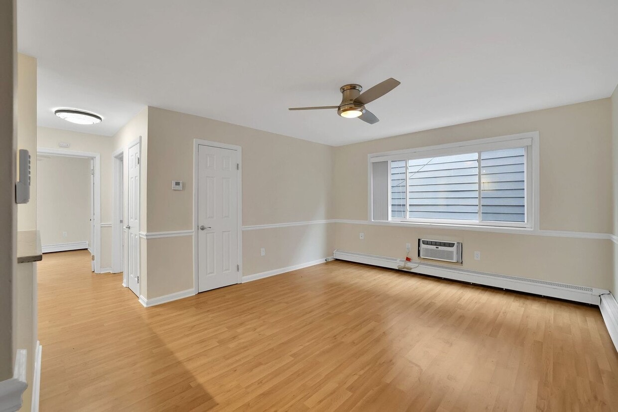 Charming 2-Bedroom Condo in Prime Capitol ... - Charming 2-Bedroom Condo in Prime Capitol ...