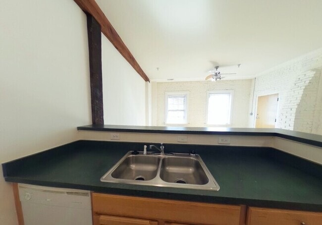 Photo - 301 Goshen St Unit 1C