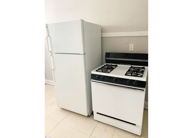 Photo - 415 Probasco St Unit 415-16