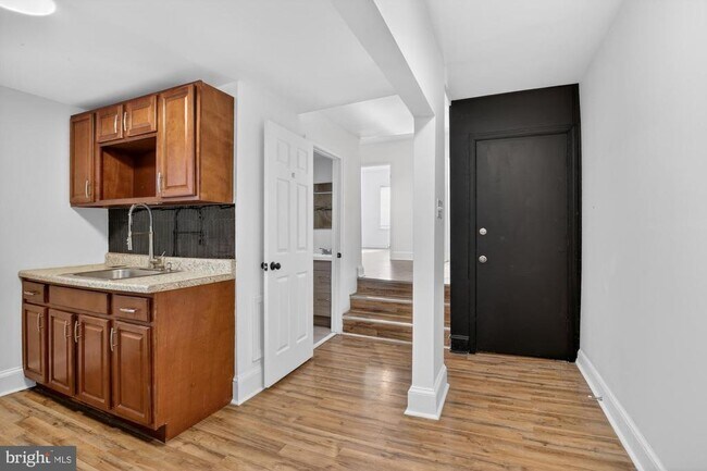 Photo - 1733 W Oxford St Unit 3