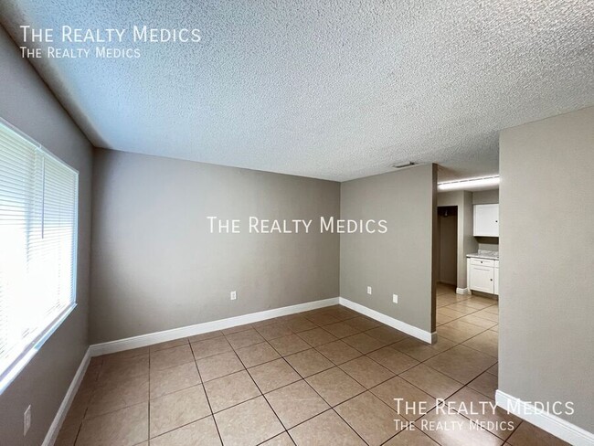 Photo - 2000 NW 43rd St