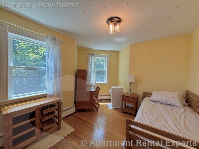 Photo - 82 Munroe St Unidad #12