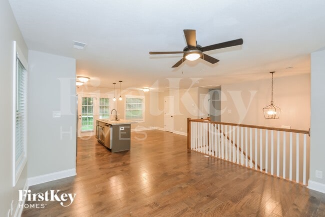 Photo - 450 Galvin Dr