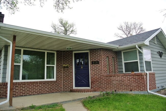 Photo - 2 Bedroom House!