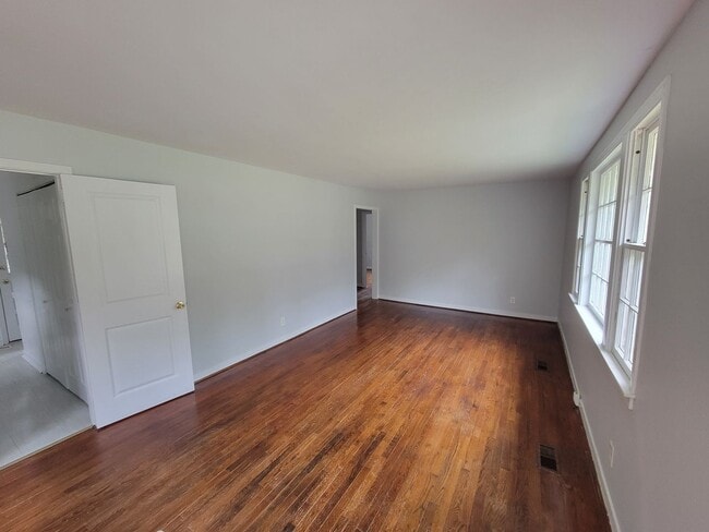 2014 Bluemont Dr