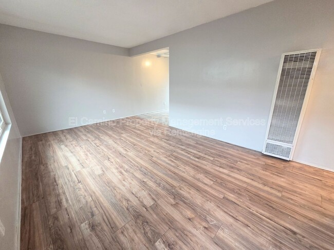 Photo - 3050 E 64th St