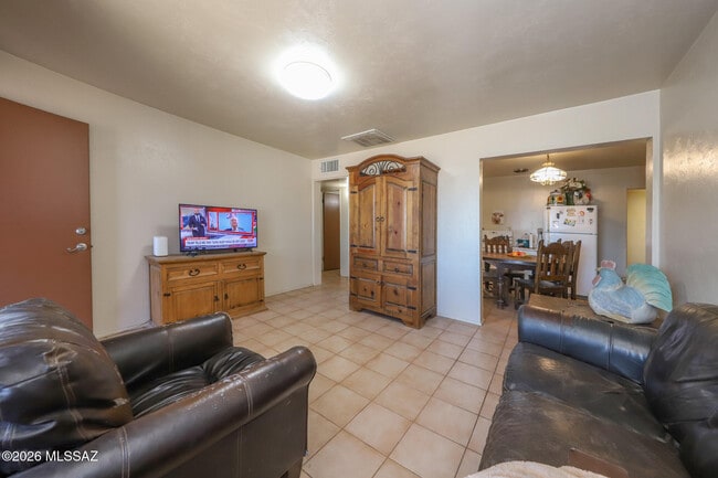 Photo - 201 W Borrego St