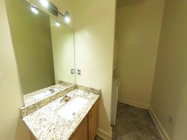 Photo - 301 Goshen St Unidad APT 2D