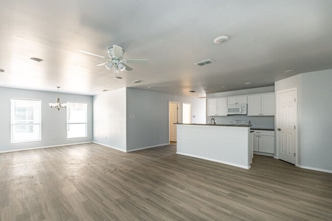 Photo - CJ 5515 Jarvis Avenue Unidad B