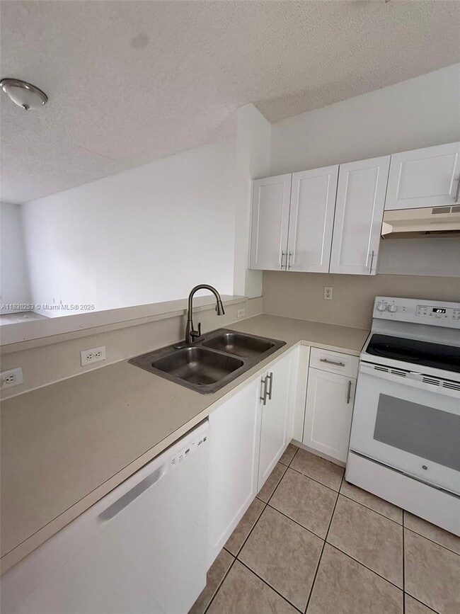 Photo - 2211 SE 23rd Terrace Townhome