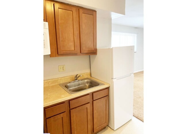 Building Photo - 362 Probasco St Unit 362-E