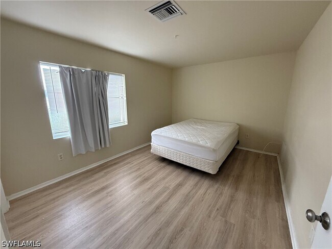 10632 Woods Cir Unidad 6