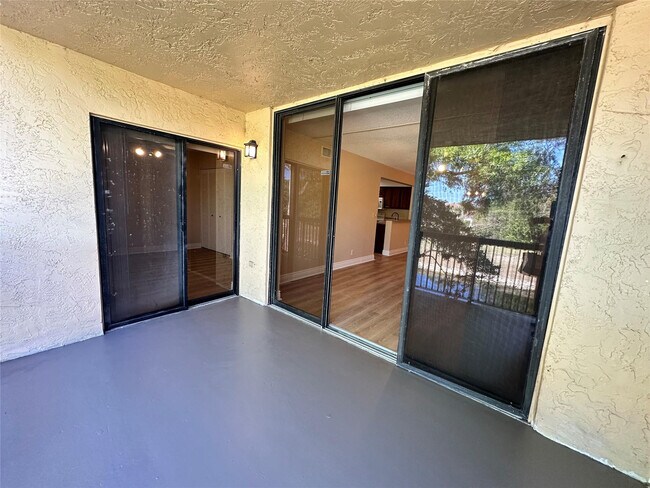 Photo - 5661 Riverside Dr Unit 202