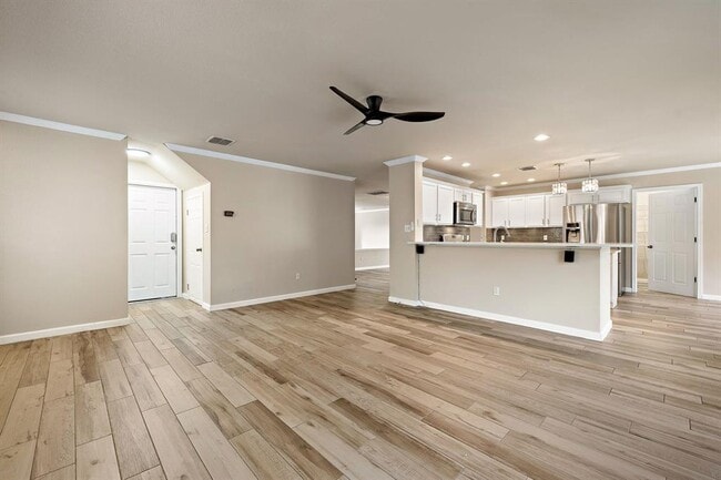 Photo - 3809 Tailfeather Dr