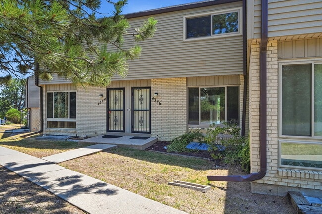 Building Photo - $2,440.95, 2 Beds - 3 Bath, Single Family Home in Littleton with Brand New Appliances!