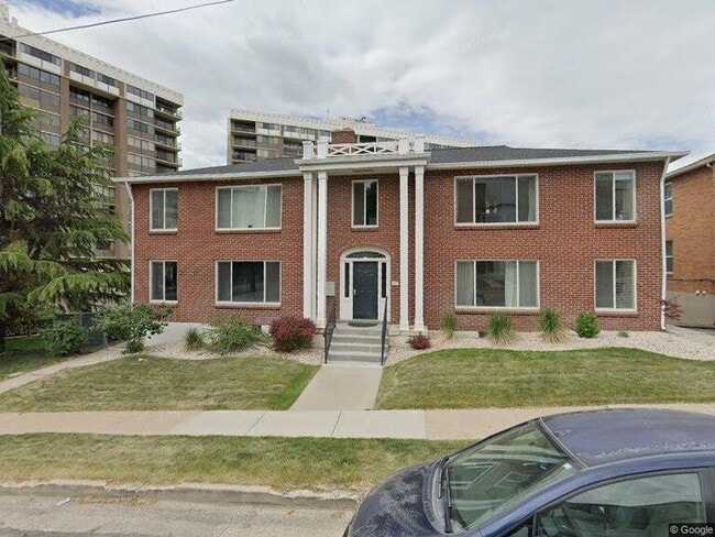 Building Photo - 227 N Center St Unit 3