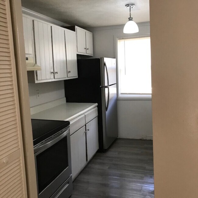 Photo - 5927 Jefferson Ave Unidad 19 Rental