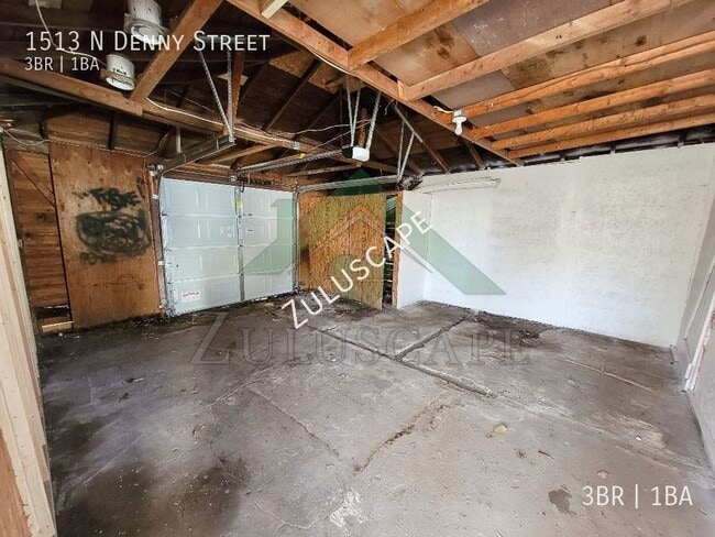 Photo - 1513 N Denny St