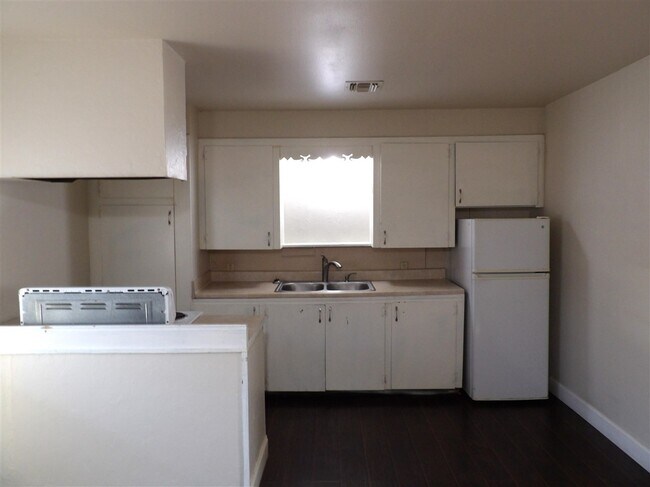 Photo - 9 NW 13th St