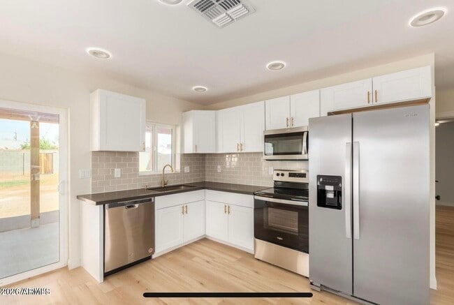 Photo - 902 E Fairmount Ave