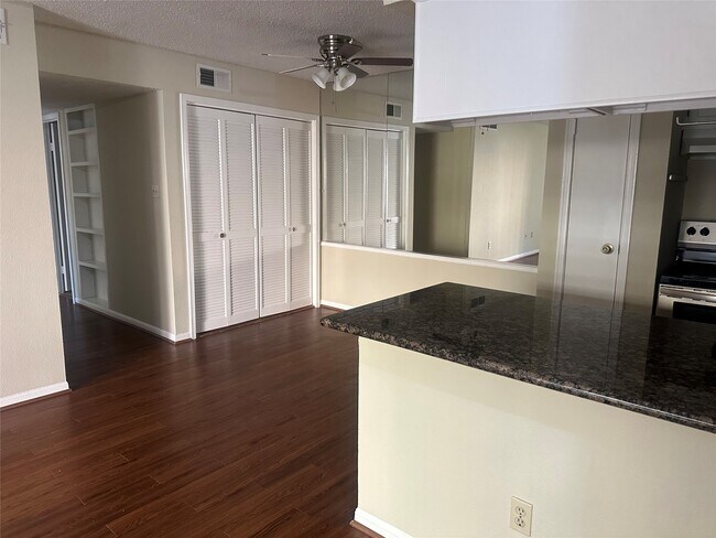 Building Photo - 2120 El Paseo St Unit 403 Rental