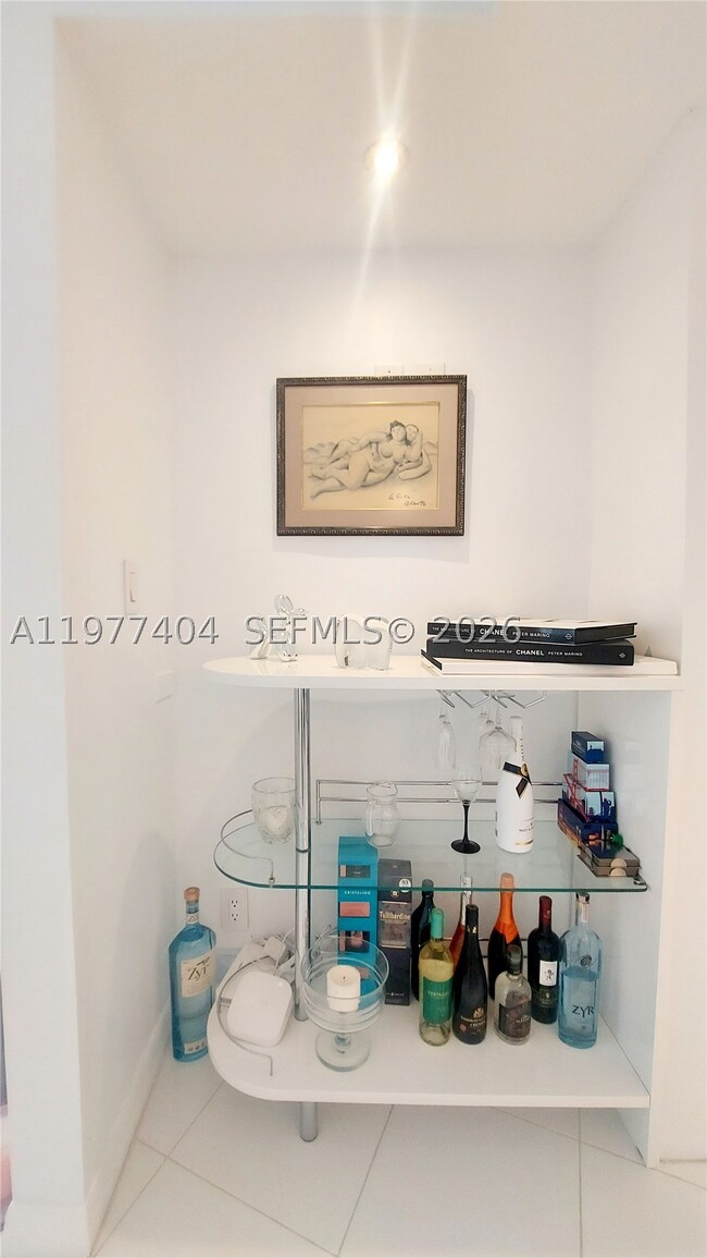 Photo - 1000 W Island Blvd Unit 508