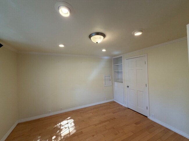 Photo - 2735 Almaden St