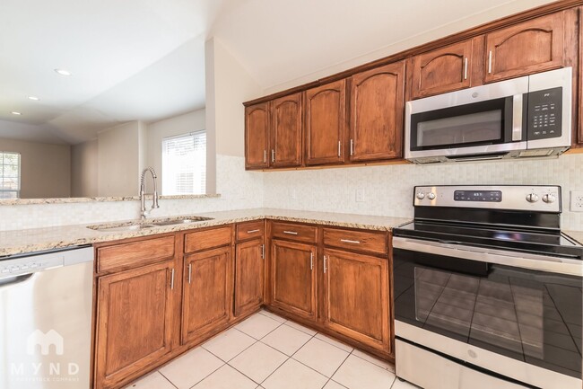 Photo - 729 Mahogany Dr