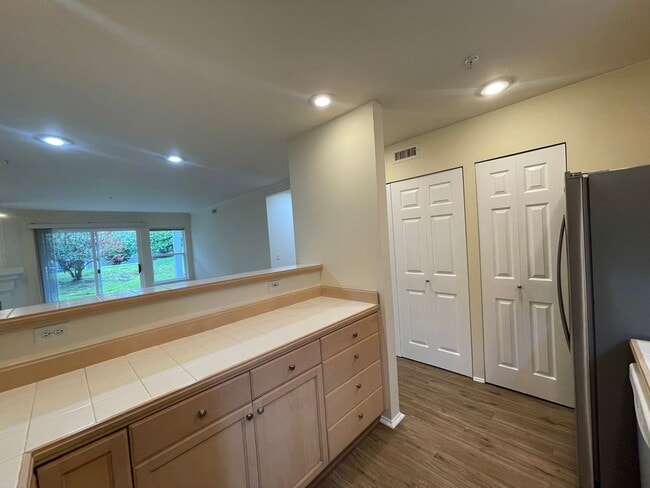 Photo - Sammamish - 3 BR, 2 BTH ground floor condo...